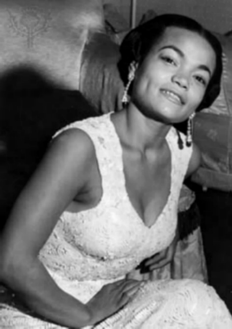 eartha.jpg (66653 bytes)