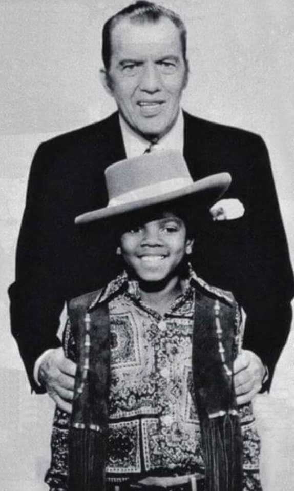 ed & MJ.jpg (44843 bytes)